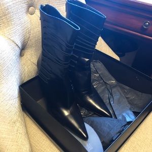 Gucci leather boots